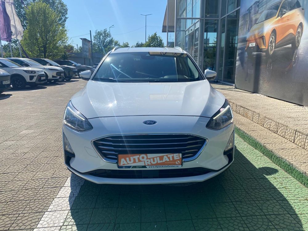 Ford Focus - foto 6