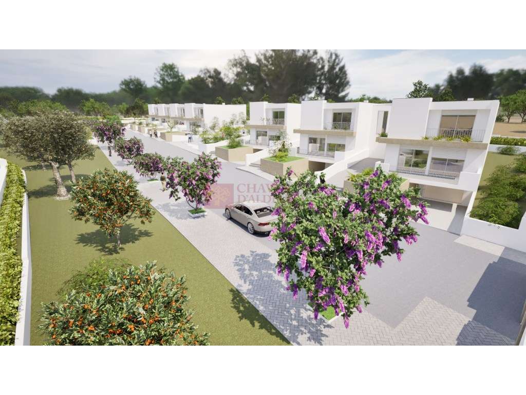 Moradia T4 Exclusiva em Condomínio Privado com Piscina | Junto a Mafra-4