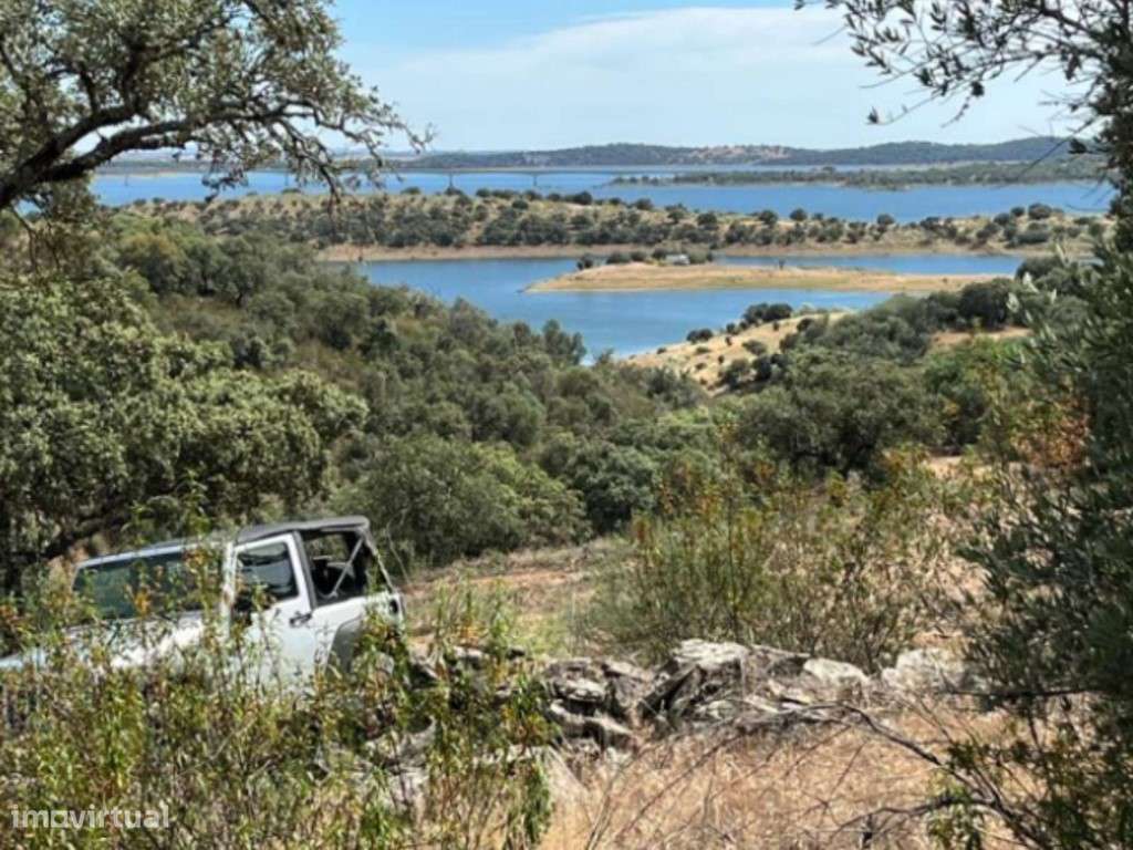 Terreno com 6,9 hectares e duas ruínas em Monsaraz junto ao Alqueva - Grande imagem: 5/30