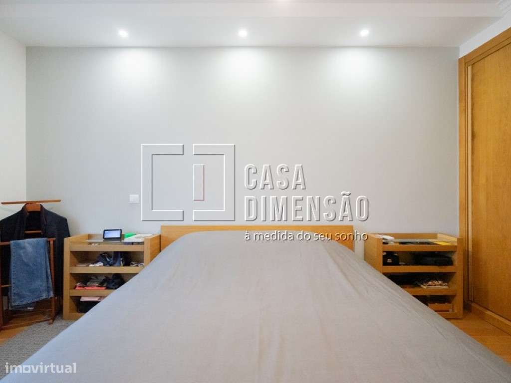 Apartamento de tipologia T2 na Serra de Carnaxide, como NOVO!!-32