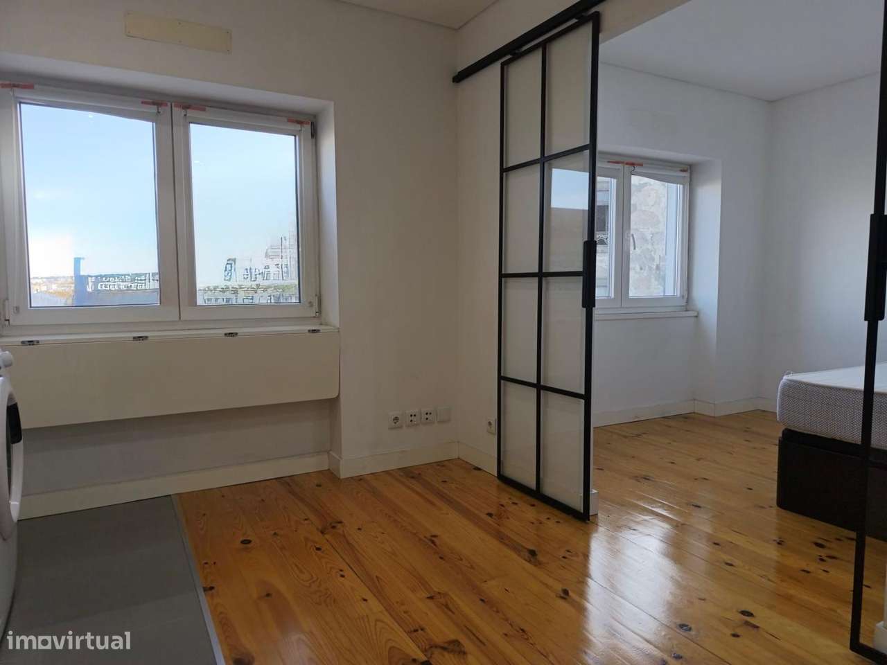 Apartamento T0 Como Novo em Campanhã - Junto á estação - Grande imagem: 4/16