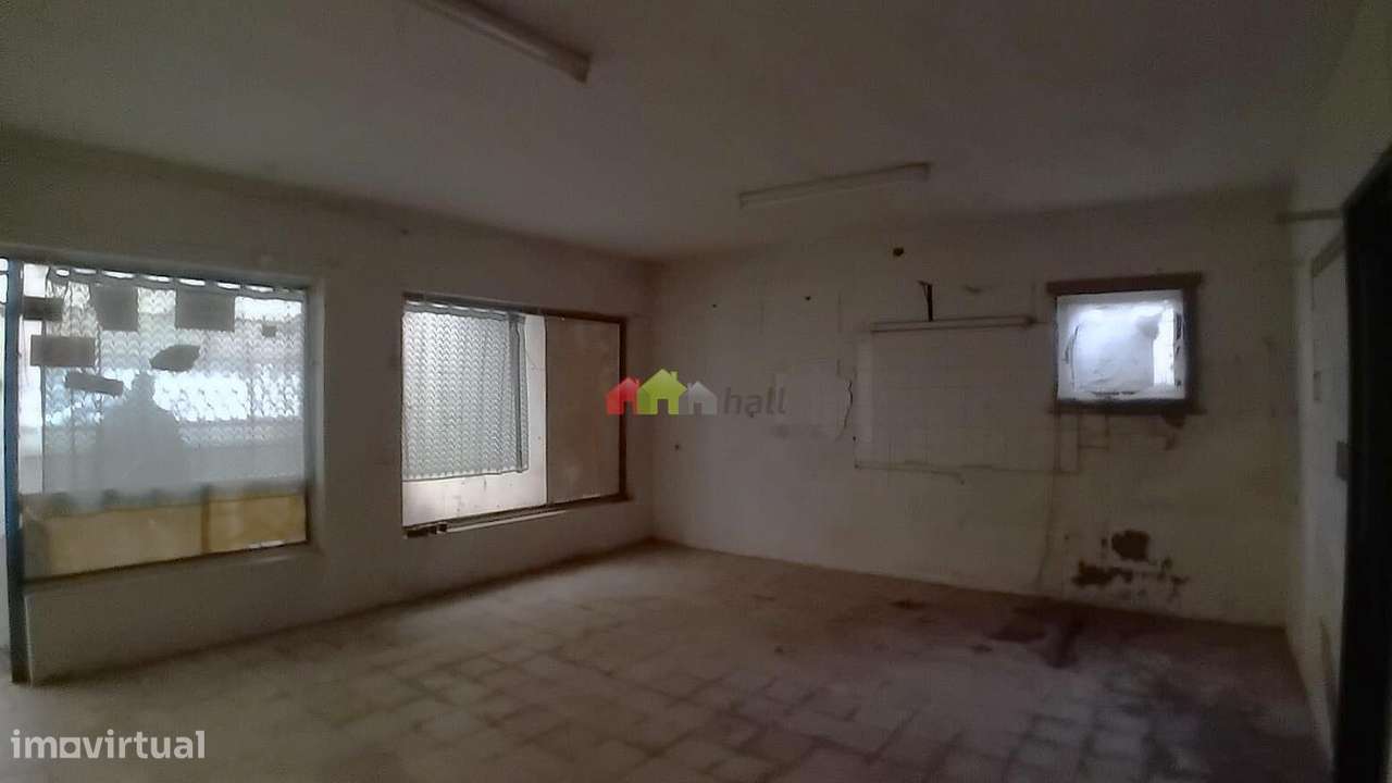 Moradia T4 térrea com anexos na Varzinha - Setúbal-5