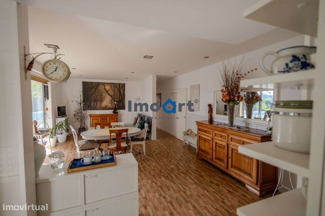 T2 RENOVADO COM VARANDA EXCECIONAL NA PRELADA !-18