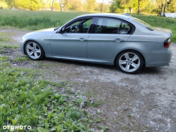 BMW Seria 3 330i - 5