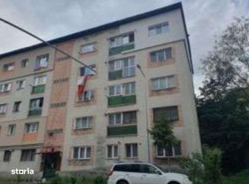 Cota 3/16 apartament 2 camere, Lupeni, jud. Hunedoara - Imagine principală: 4/8