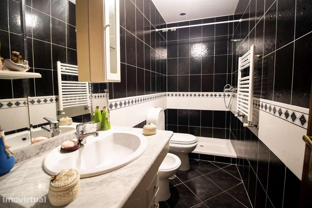 Moradia Geminada T5, Forjães-5