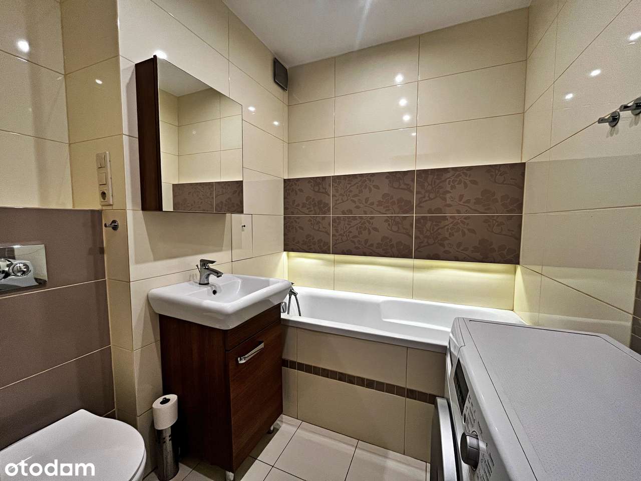 2 pokojowe mieszkanie z balkonem i klimatyzacją -ul. Śmigłego Rydza 36-11