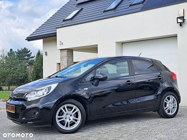 Kia Rio 1.4 Dream Team Edition - 27