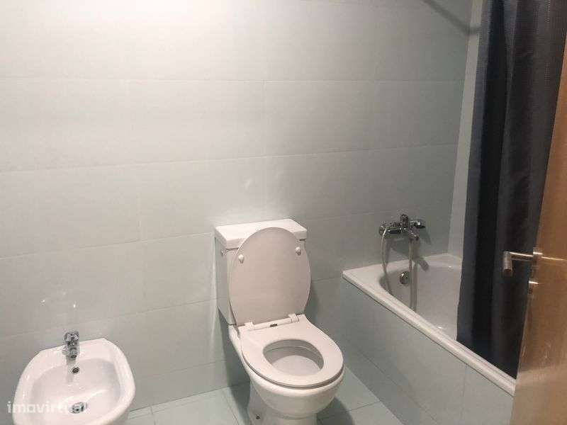 Arrenda-se Apartamento T1 espaçoso no centro de Guimarães - Grande imagem: 5/8