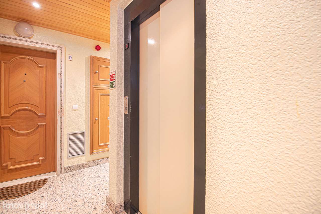 Apartamento T2+1 com terraço-24