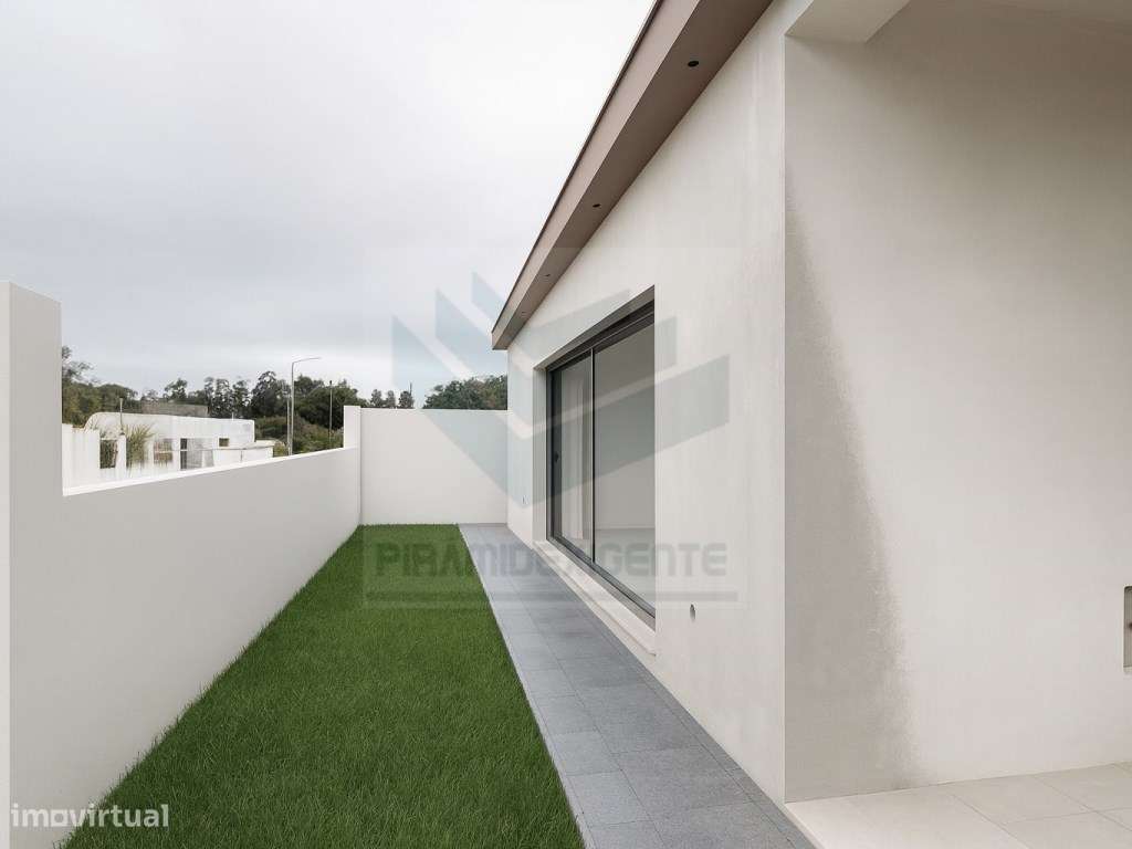 Moradia Isolada, Nova, Piscina, Lavandaria, 2 min da Moita - Grande imagem: 4/23