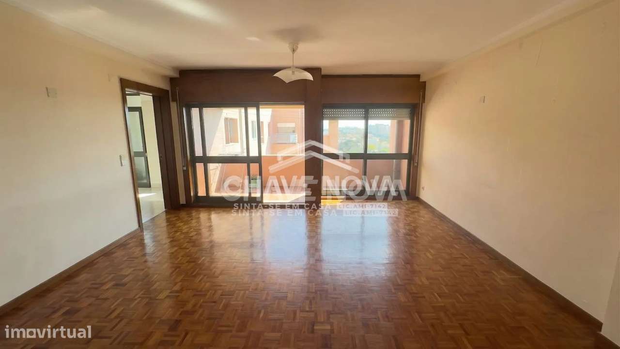 Apart. T2 c/Lugar de Garagem e Arrumo em Santa Marinha ( ARRENDADO ) - Grande imagem: 3/35