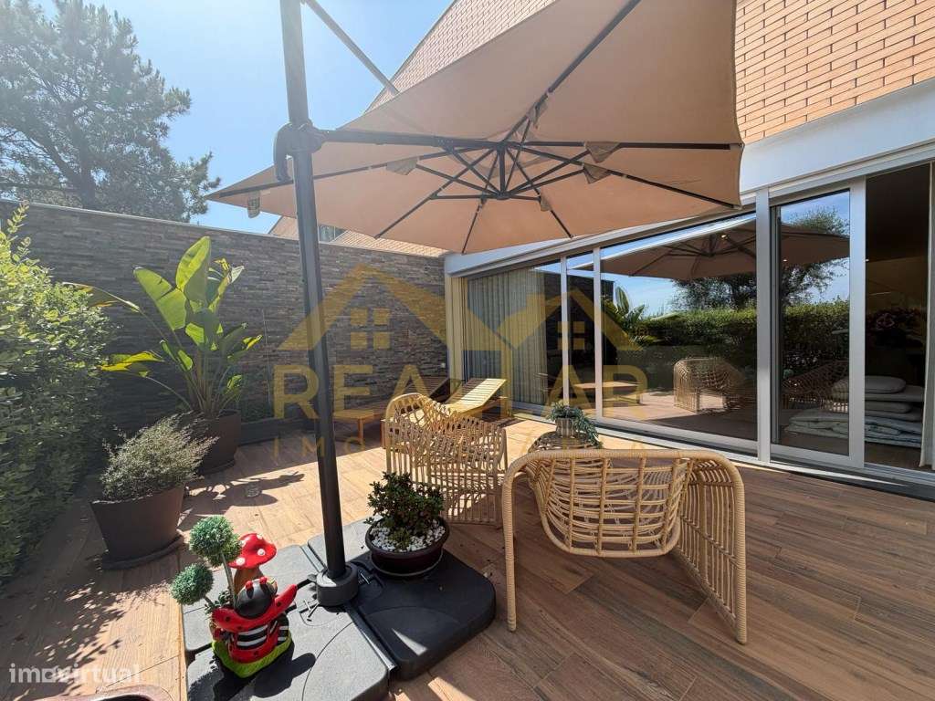 Exclusiva Moradia T4 Semi-Nova com Vista Rio - Condomínio Privado Q...-27