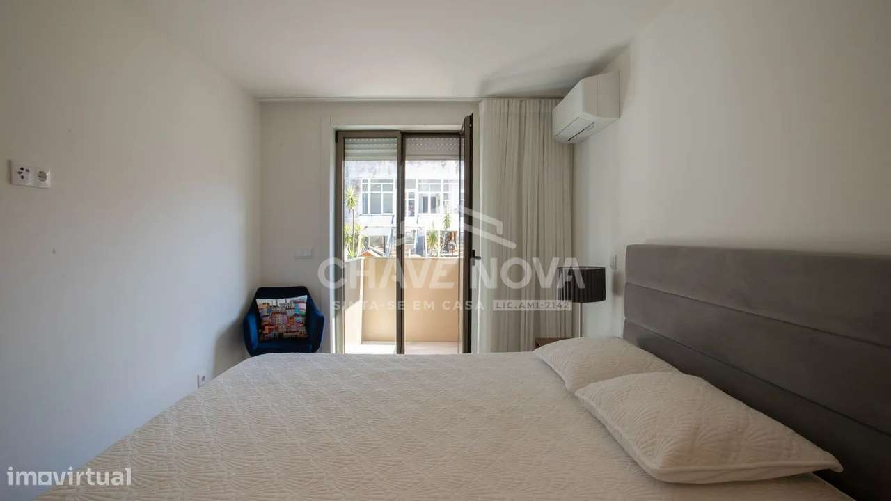 T2 Como Novo c/ Lugar de Garagem em Mafamude (Centro de Gaia)-13
