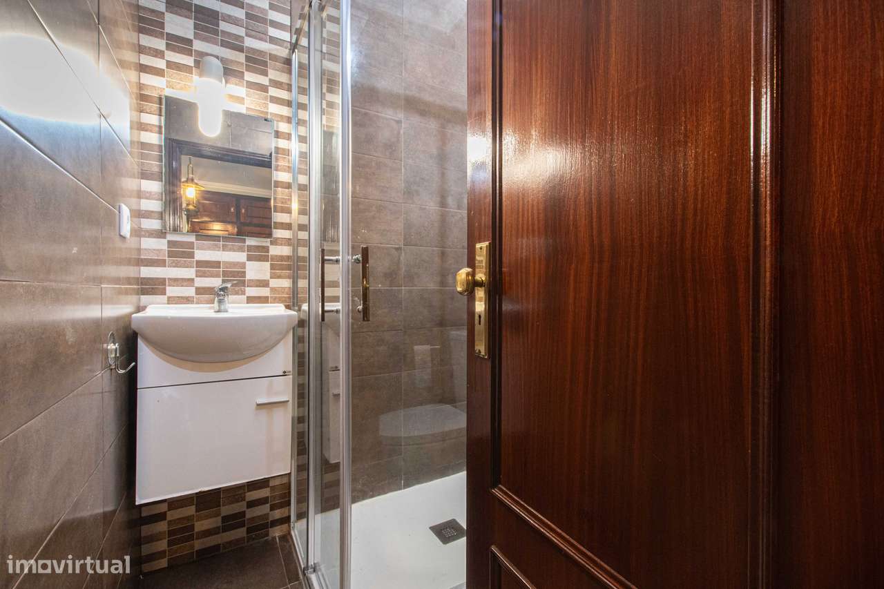 APARTAMENTO T4 COM LAREIRA, TERRAÇO COM CHURRASQUEIRA - Grande imagem: 3/3