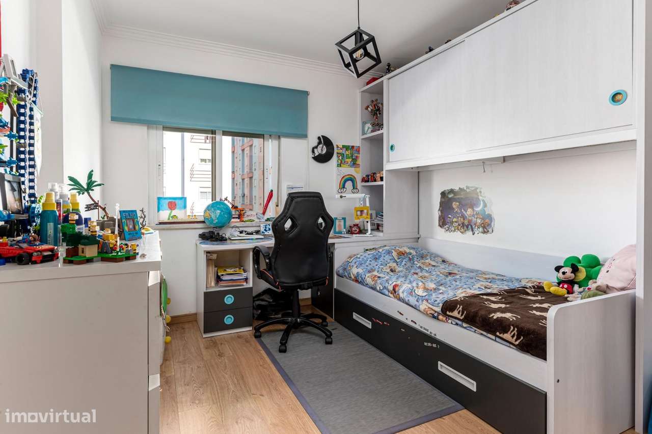 T3 com Excelentes Áreas, em Santa Marta do Pinhal-20