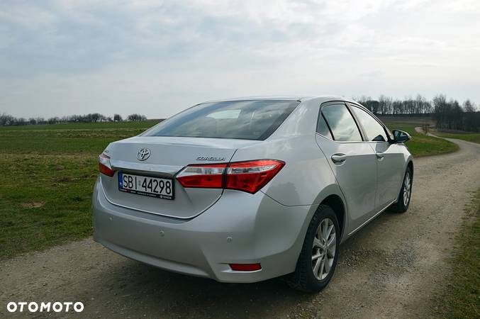 Toyota Corolla 1.6 Premium - 4