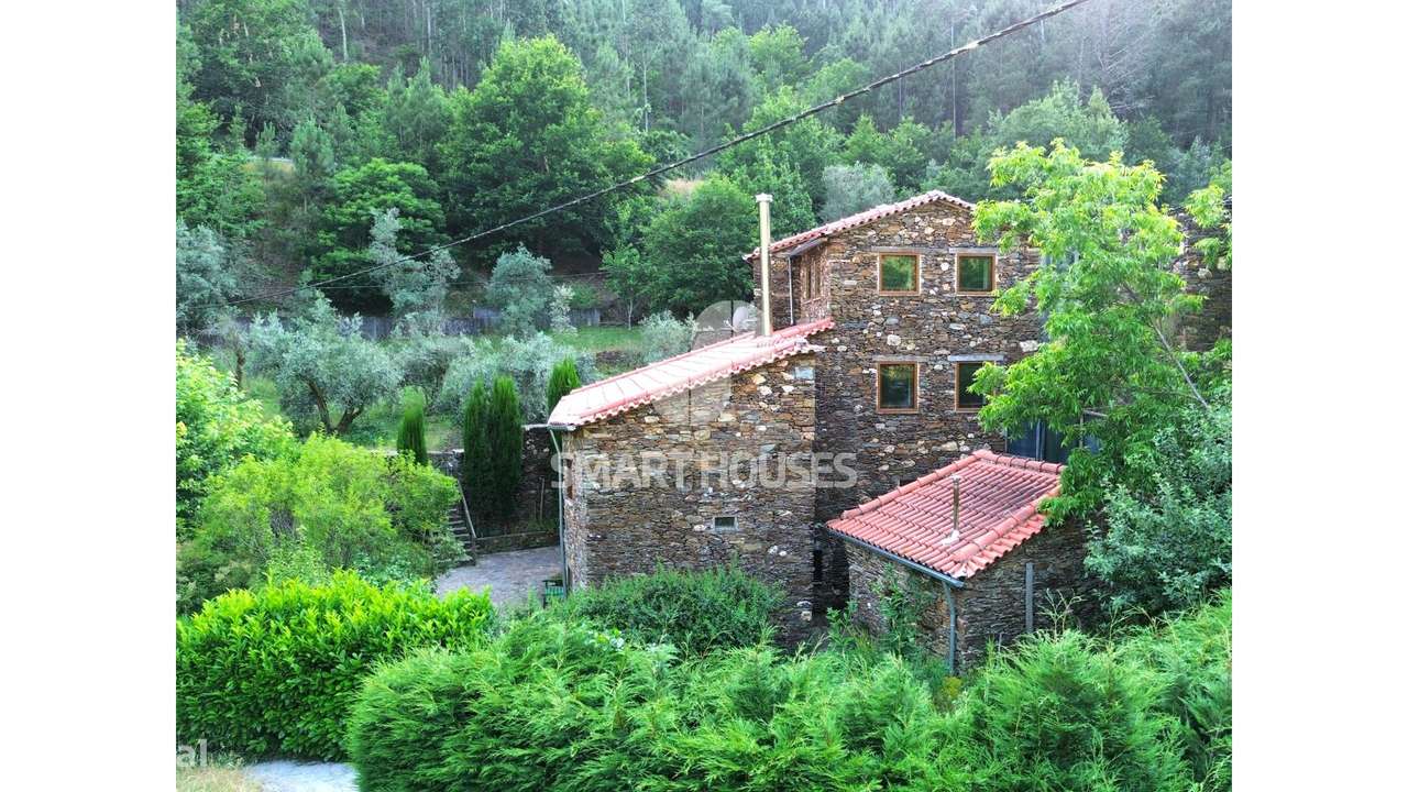 Moradia T3 Caratão c/ terreno junto rio-41