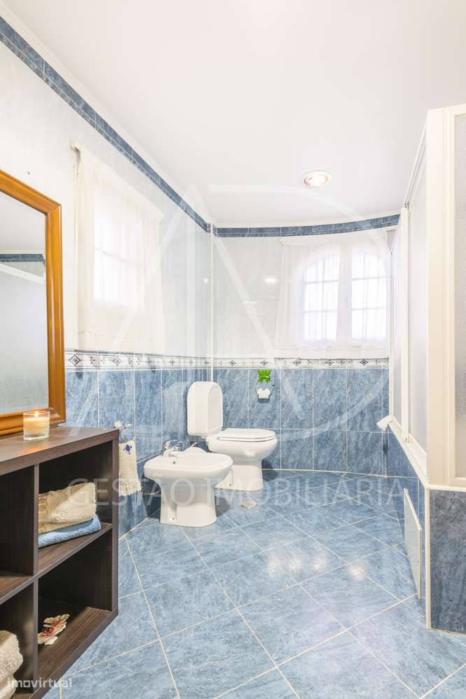 MORADIA T5+1 EM SANTO ANDRÉ, BARREIRO-25