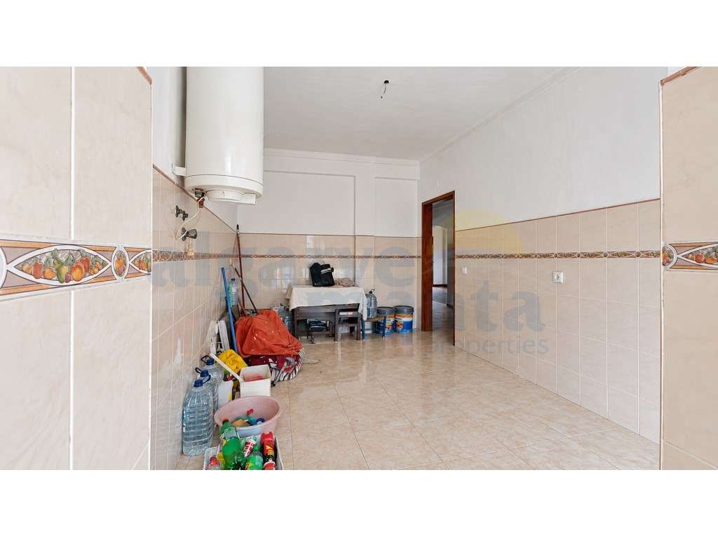 Apartamento T2 para Remodelar na Porta Nova - Tavira | Excelente Po...-5