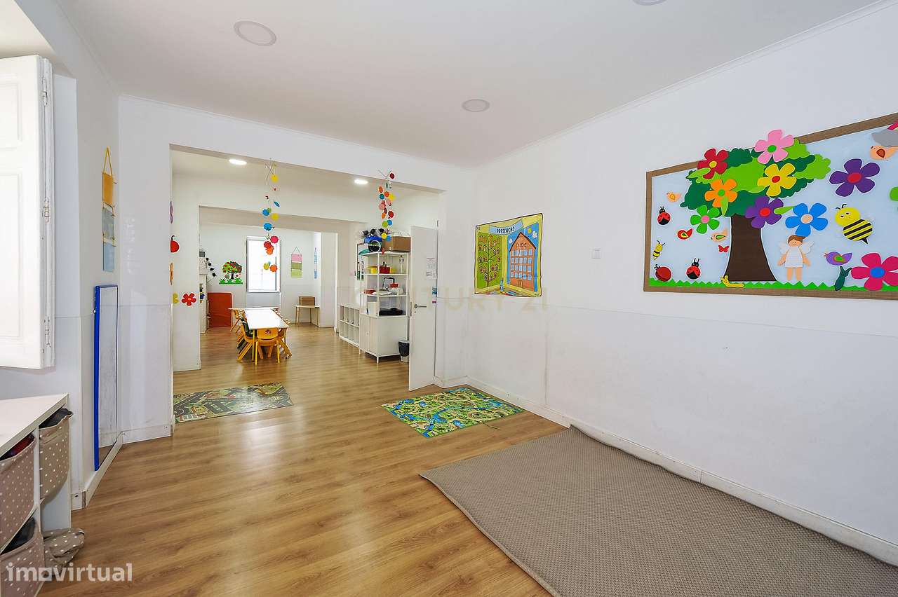 Imóvel com negócio (colégio)– Centro da Parede, Cascais-50