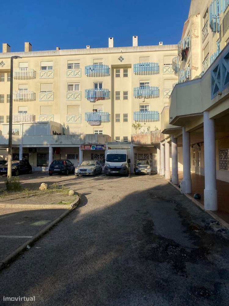 Apartamento T2 - Mem Martins - Grande imagem: 2/18