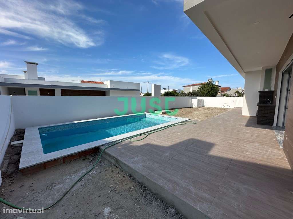 Moradia isolada, T4 com piscina e garagem em Azeitão. - Grande imagem: 5/38