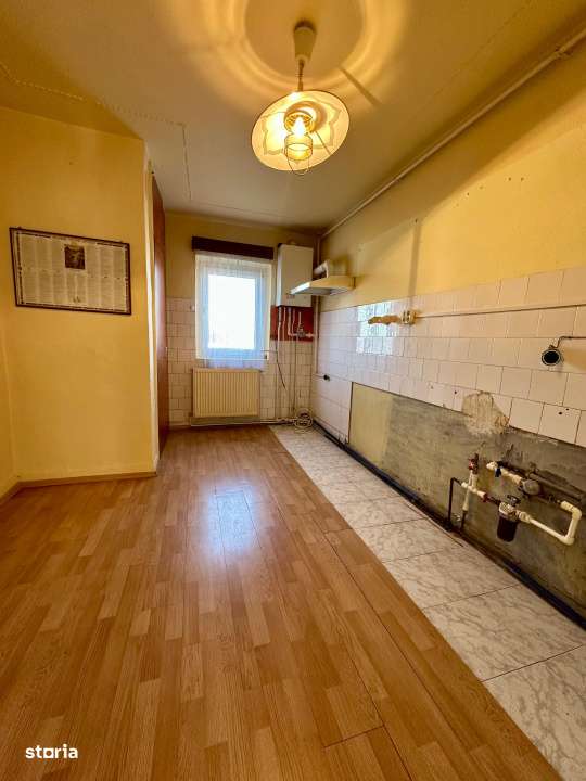 Apartament 4 camere, 2 balcoane , 2 bai. Comision 0 - Imagine principală: 4/11