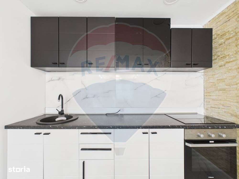 Casă / Vilă cu 3 camere de vânzare în zona Andronache - Imagine principală: 4/17