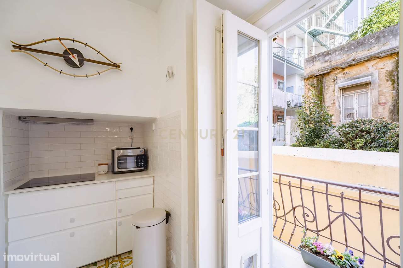 Elegante Apartamento T3 Renovado no Centro Histórico de Lisboa – Rua d-9