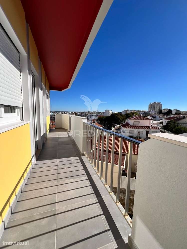 Apartamento T3 Luminoso em Zona Tranquila, Perto da Praia – Portimão - Grande imagem: 3/40