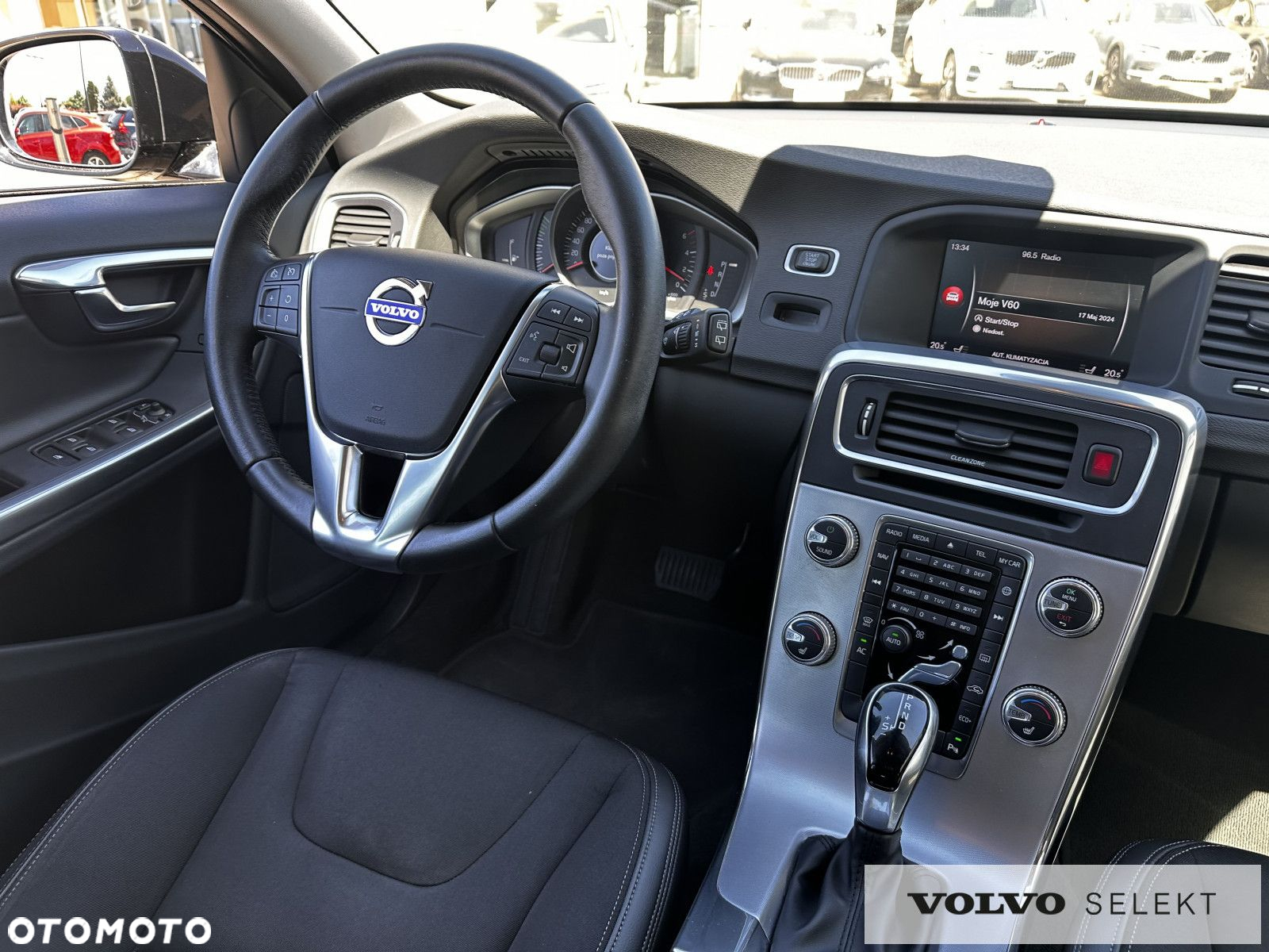 Volvo V60 Cross Country - 11