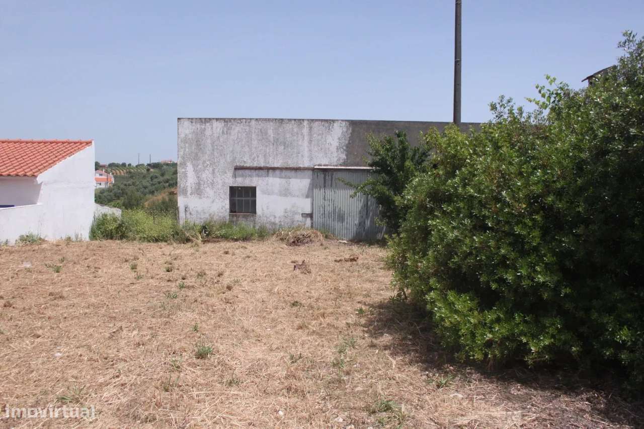 Terreno Rustico com moradia em construção - Grande imagem: 2/12