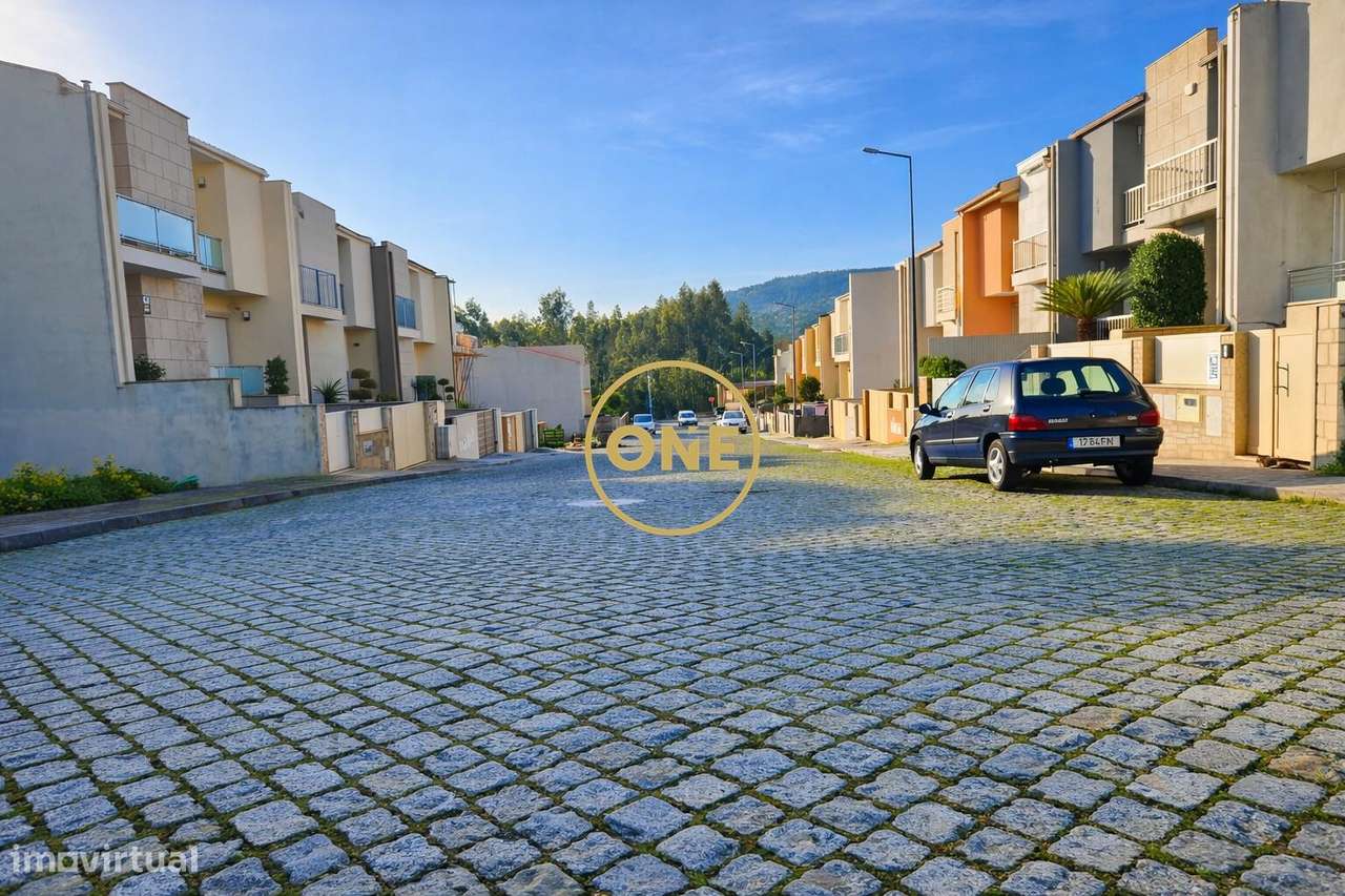 Lote de Gaveto em Pedralva, Braga - Grande imagem: 2/10