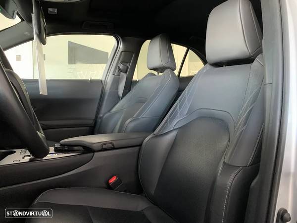 Lexus UX 300e Luxury+TAE+JLL18 - 17