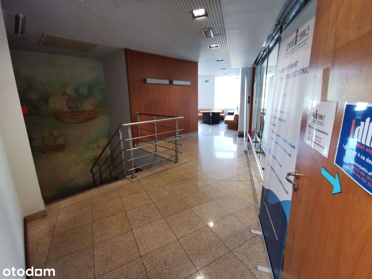 Obiekt handlowo-biurowy 1884m2 na sprzedaż-18