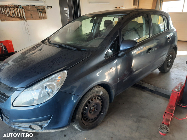 Dezmembrez Opel Corsa D - 2