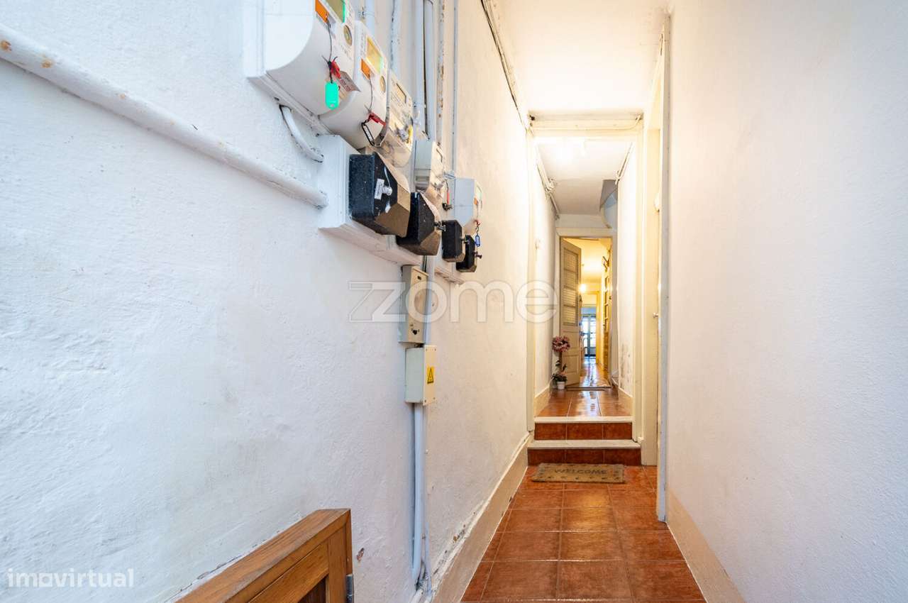 Prédio para Investimento em Zona ARU | Rua dos Caldeireiros - Porto - Grande imagem: 3/60