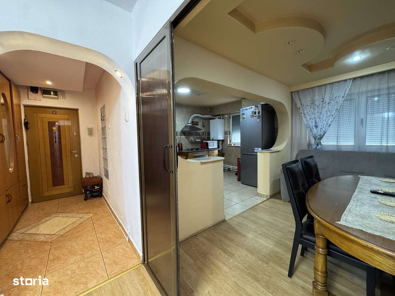 5 cam. etaj 1, 96 mp, decomandat, renovat, zona Zahana-0