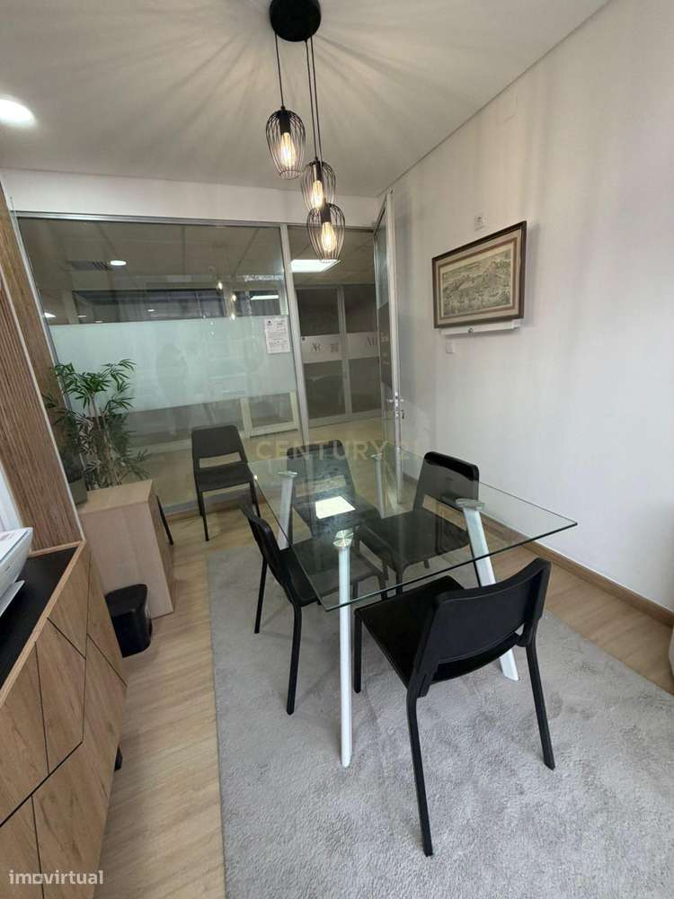 Loja / Sala Comercial no Centro Comercial Grande Galiza – Estoril-4