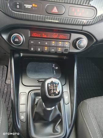 Kia Carens 1.6 GDI M 7os - 10