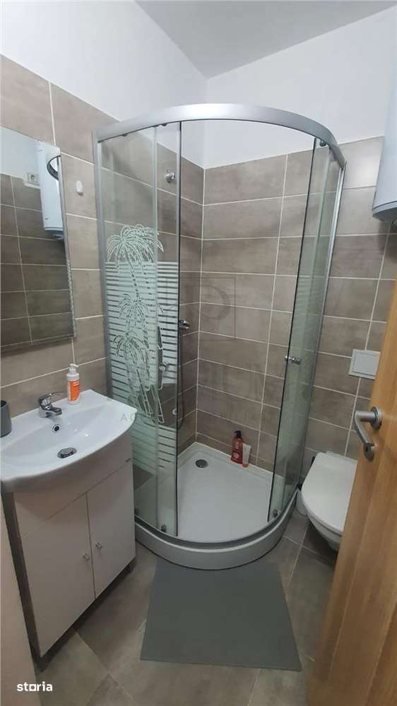 Garsoniera - Semidecomandata - Mobilt și Utilat - Climă - Zo - Imagine principală: 4/5