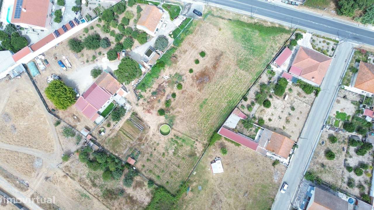 Terreno Urbano de 2406 m2 em Santo António da Charneca-7