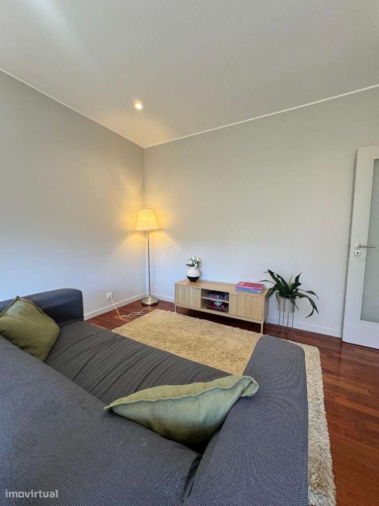 Apartamento T2 Remodelado-8