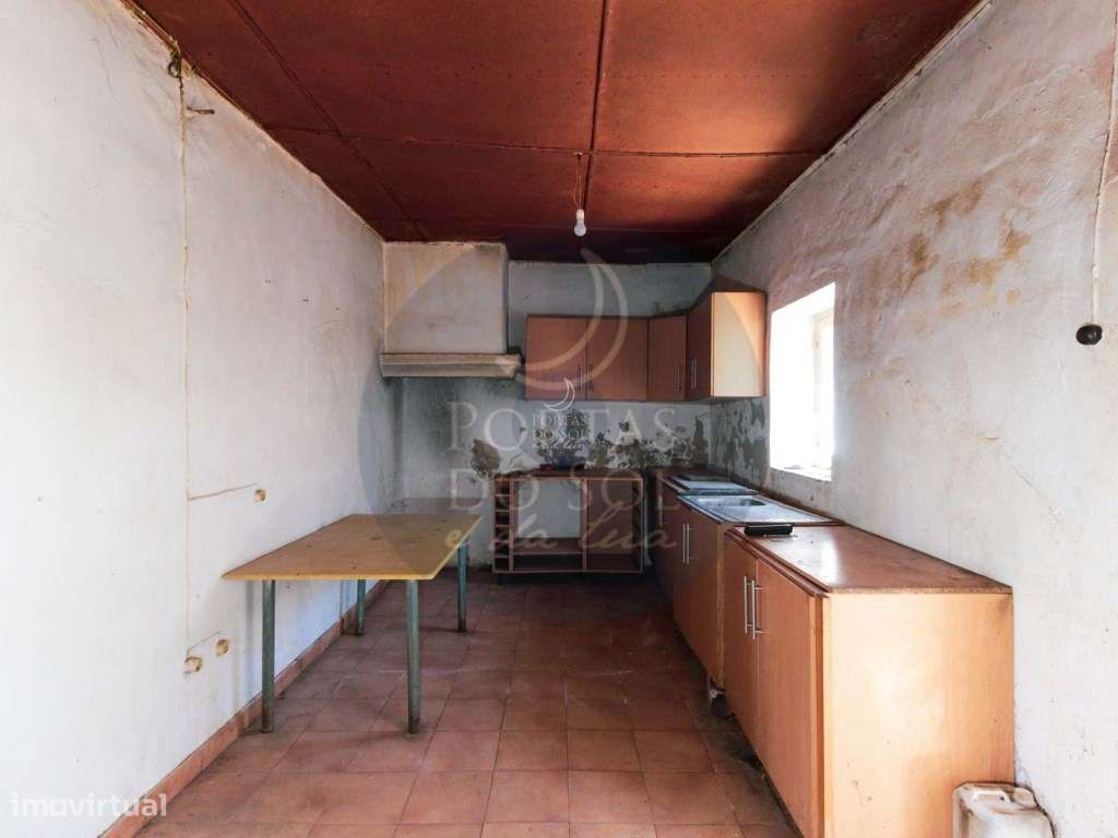 Moradia V2 c garagem-5