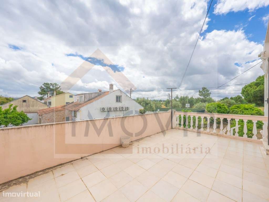 Charmosa Moradia T3 com Piscina na LagoÍnha, Palmela-21