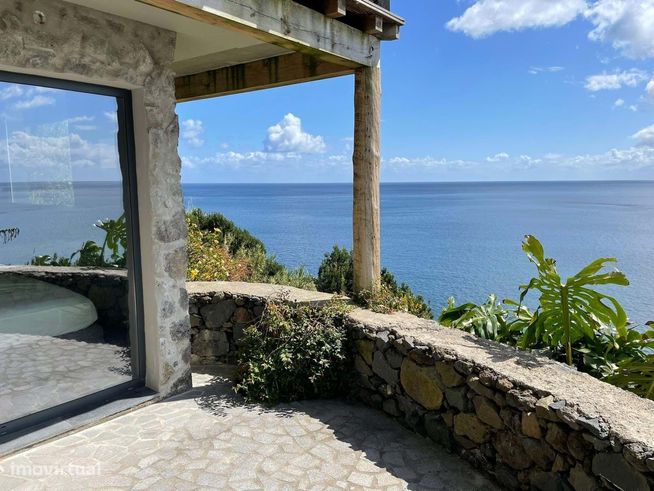 Deslumbrante Moradia com Vista para o Mar em São Miguel | 3 Quartos co-26