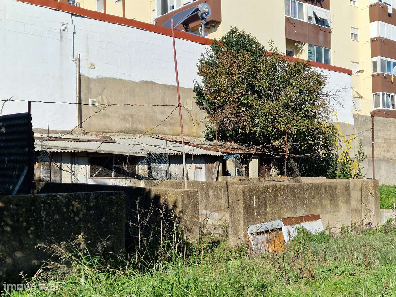 Terreno Misto com Elevado Potencial de Investimento-16