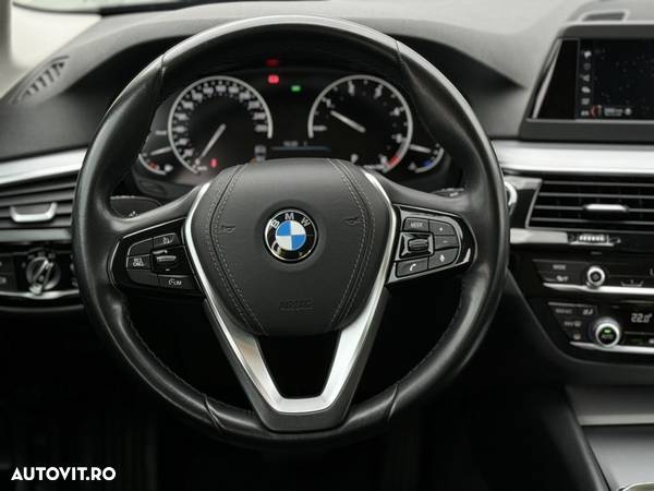 BMW Seria 5 520d Touring Aut. Luxury Line - 8