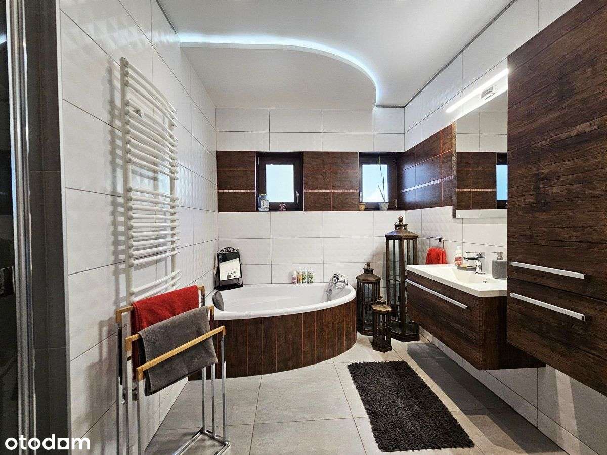 Piękny dom wolnostojący, na dużej działce-15